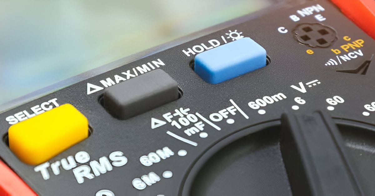 A TRUERMS multimeter zoom on its menu options