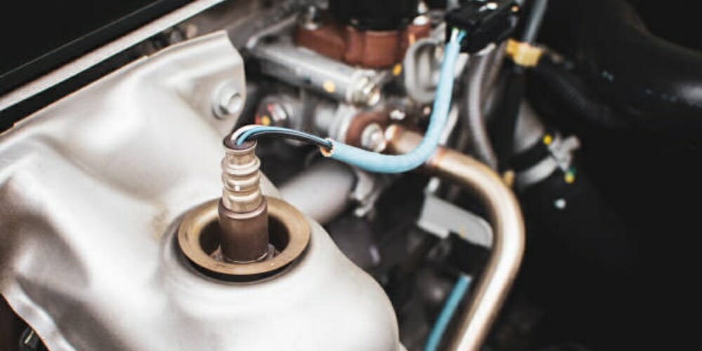 air fuel sensor with connected pipe