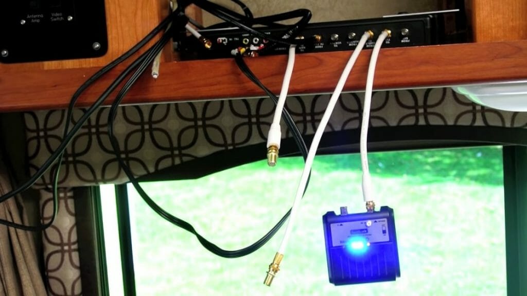 A cable wirings on dvr