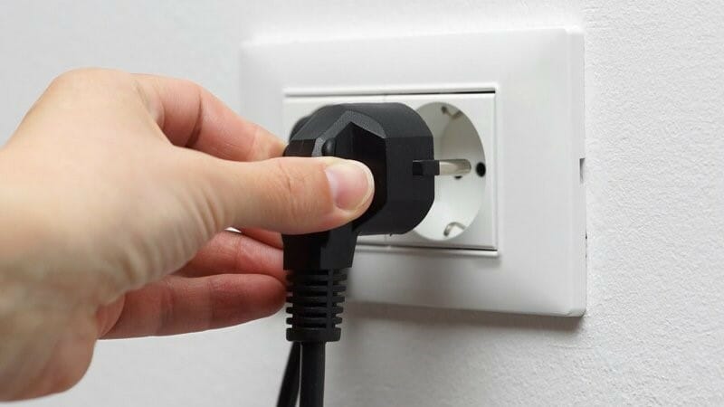 plugging in power supply
