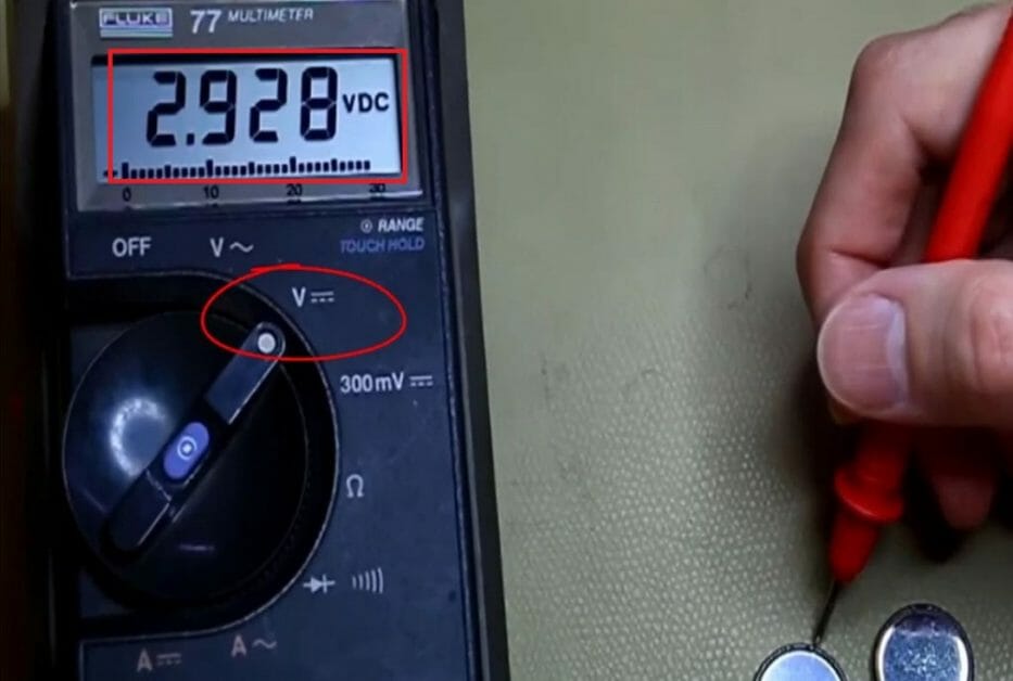 reading on multimeter at 2.928 vdc