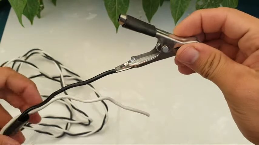 crimping the black cable