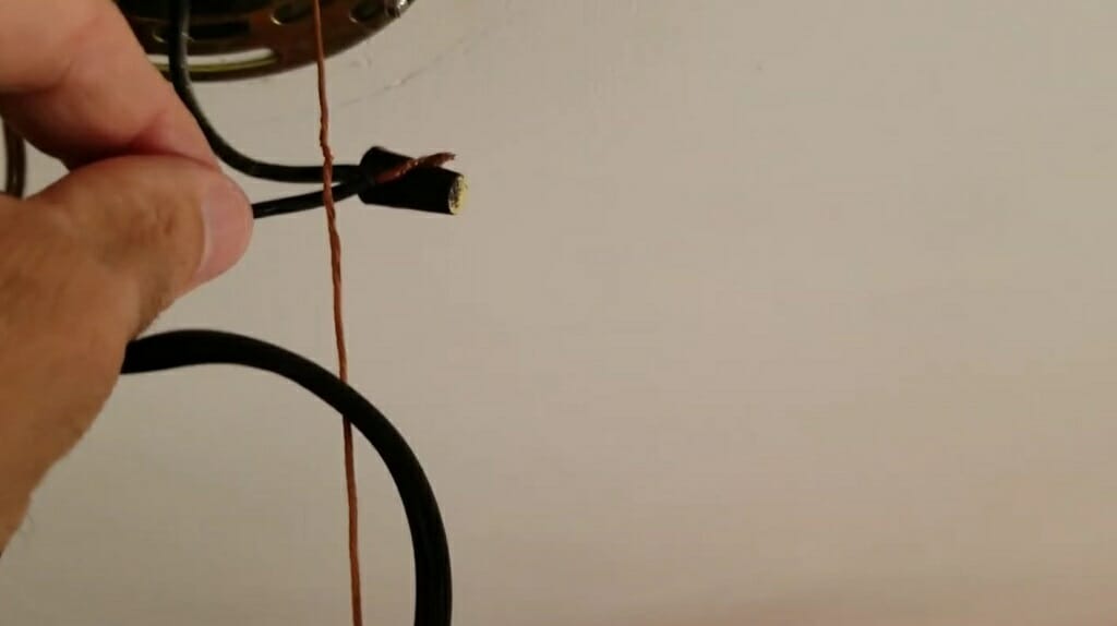 using wire nuts to tighten the wires