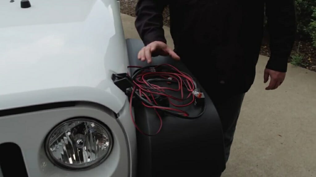 wires for the off lights in the sidehood of the off road car
