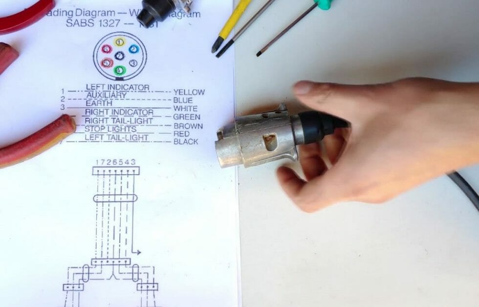 7-way trailer connector