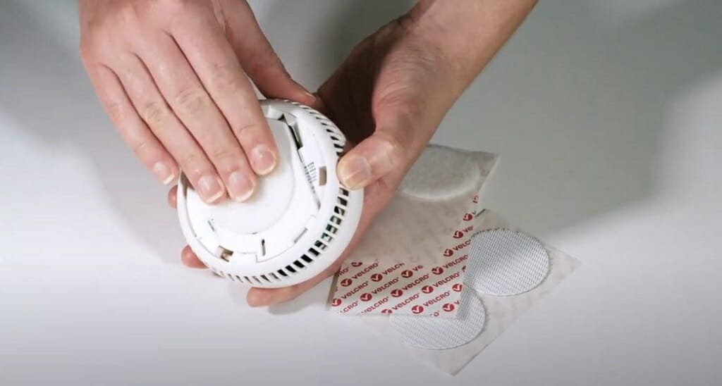 attach another coin to the smoke detector