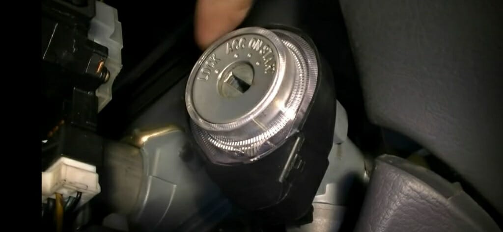 ignition lock cylinder key hole in zoom