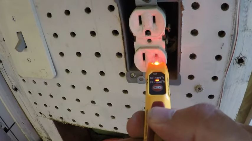 non-contact detector