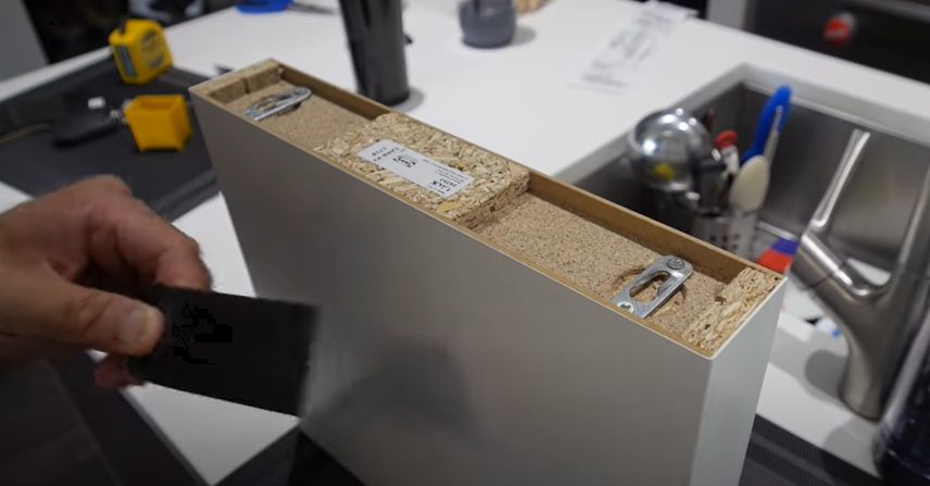 use magnetic strips