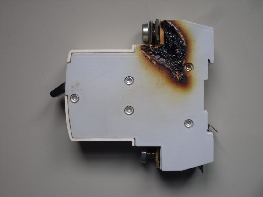a worn out circuit breaker