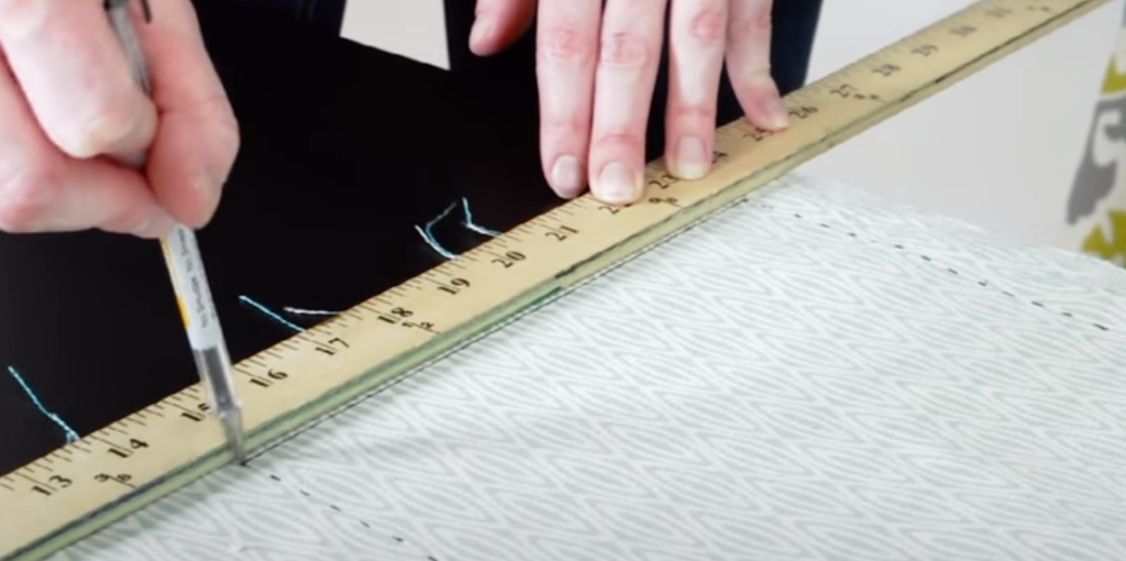 How to Cover a Wire Lampshade Frame with Fabric (7 Steps)