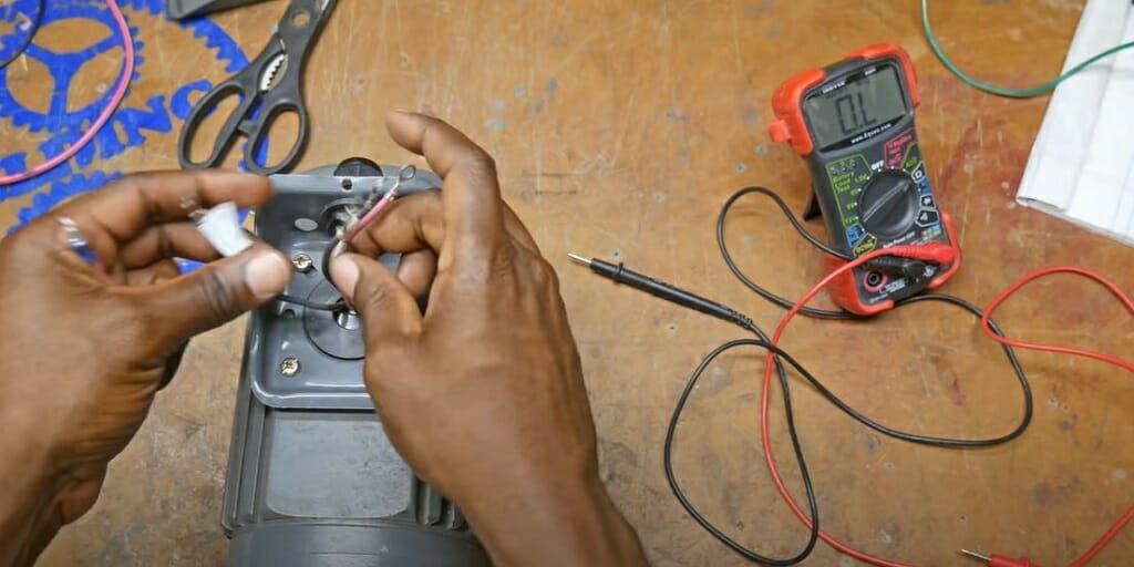 identify the starter winding and motor winding