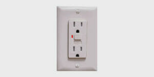 How to Fix Red Light on GFCI Outlet (Causes & Fixes)