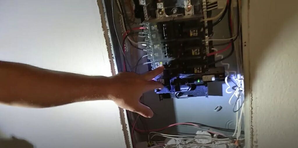 checking circuit breaker's compatibility with Square D Homeline