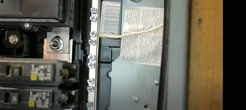 mix circuit breaker brands in a panel