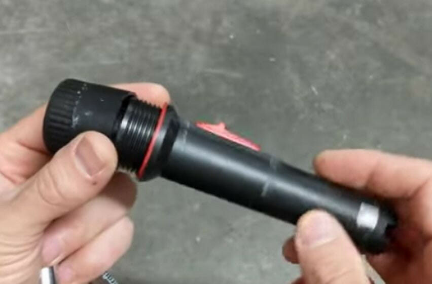 How to Put Batteries in a Flashlight (3 Methods)
