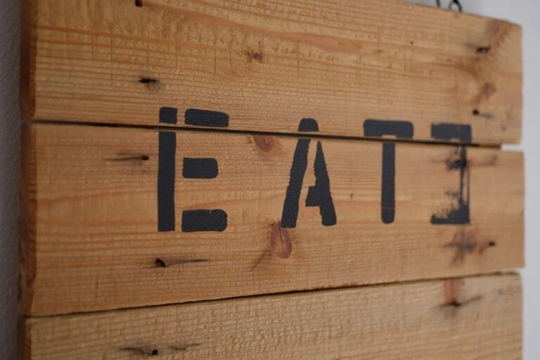 7 Rustic Eat Signs to Transform Your Kitchen Walls