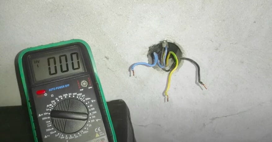 How to Use a Multimeter to Test Voltage of Live Wires