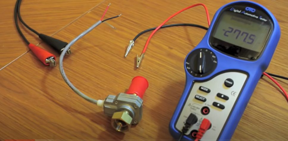 3-wire sensor with a multimeter