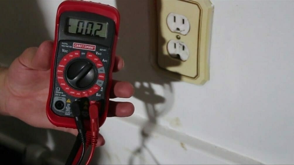 craftsman multimeter and an outlet