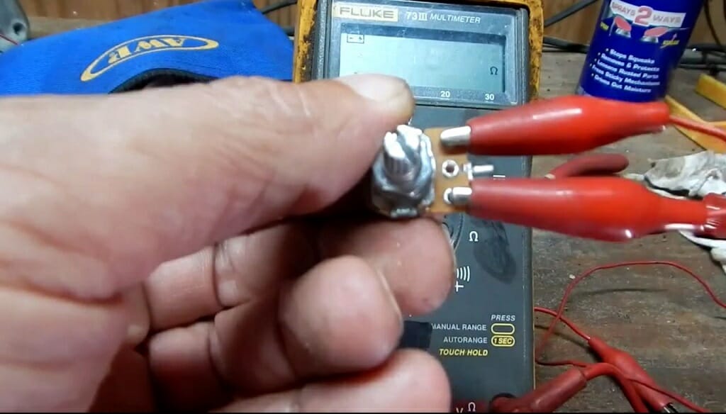 connecting alligator clips to multimeter