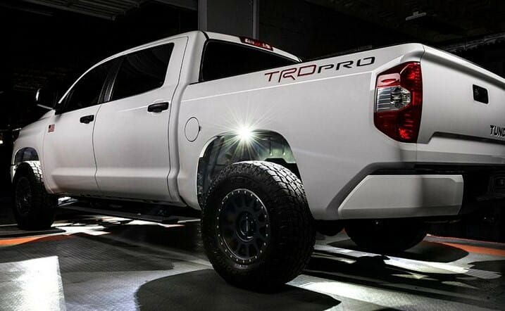 TRDPRO pick up car in color white
