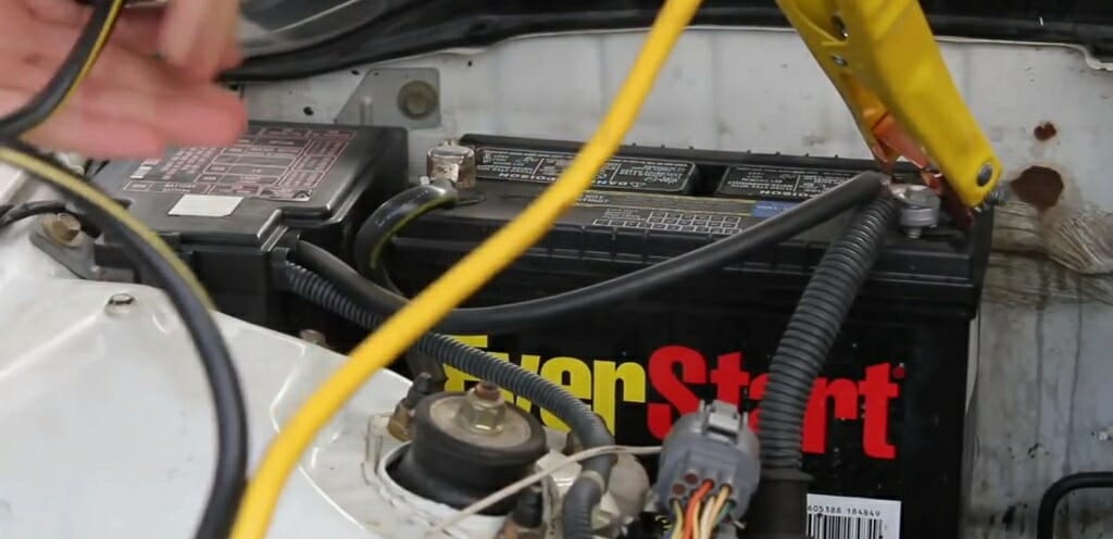 Howcast diagnosing car battery and starter problems