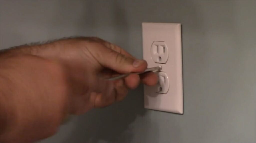 separate outlet cover