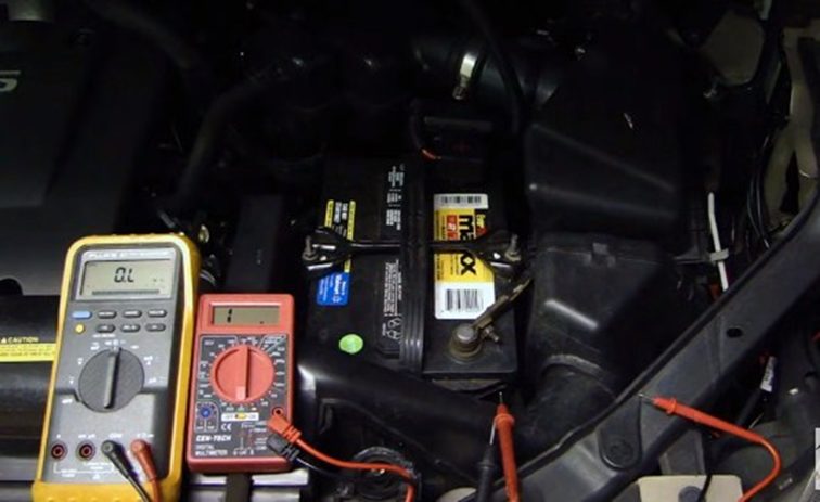 two multimeters, one at 0L reading, the other at 1v