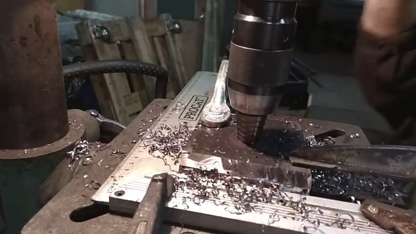 step drill bit for deburring holes