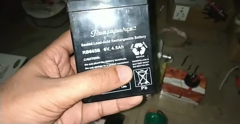 How to Charge a 6 Volt Battery (4 Steps & Voltage Guide)  