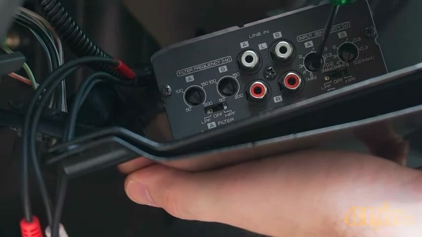 setting the gain control of a car amp