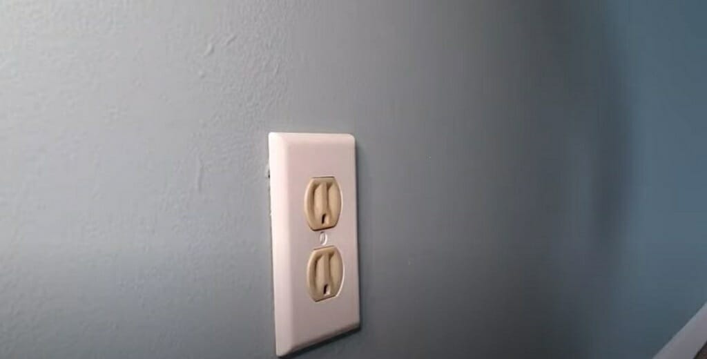 2-prong electric outlet