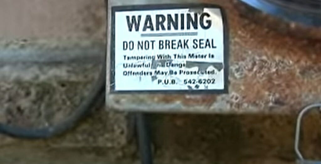 warning sign "do not break seal"