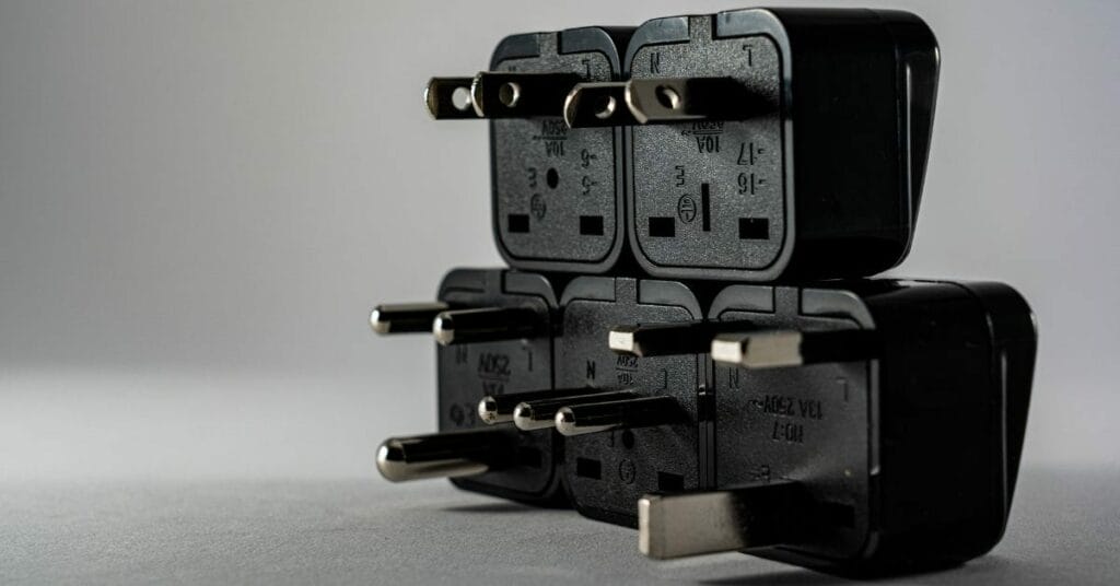 How to Wire a 3 Prong Plug with 2 Wires (Guide)