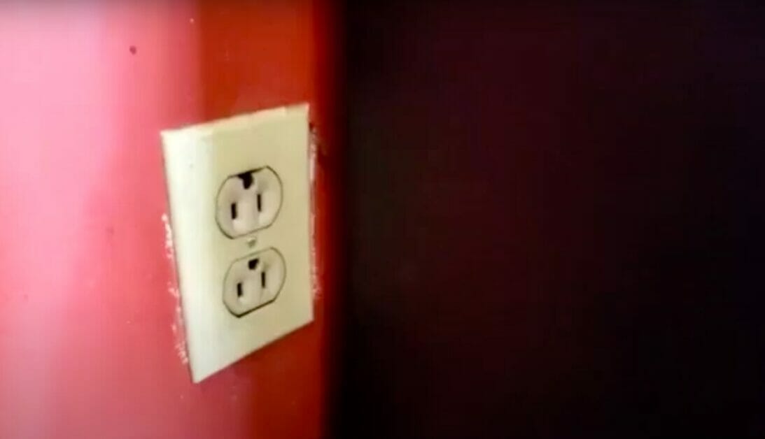 2 prong outlet in mexico