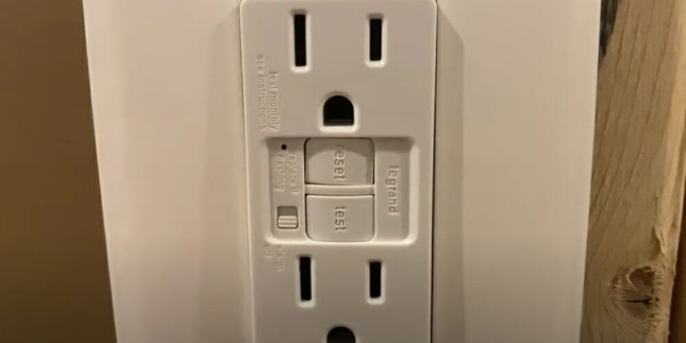 outlet with test and reset button