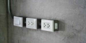 How to Test a 240v Outlet (3 Simple Steps with Images)