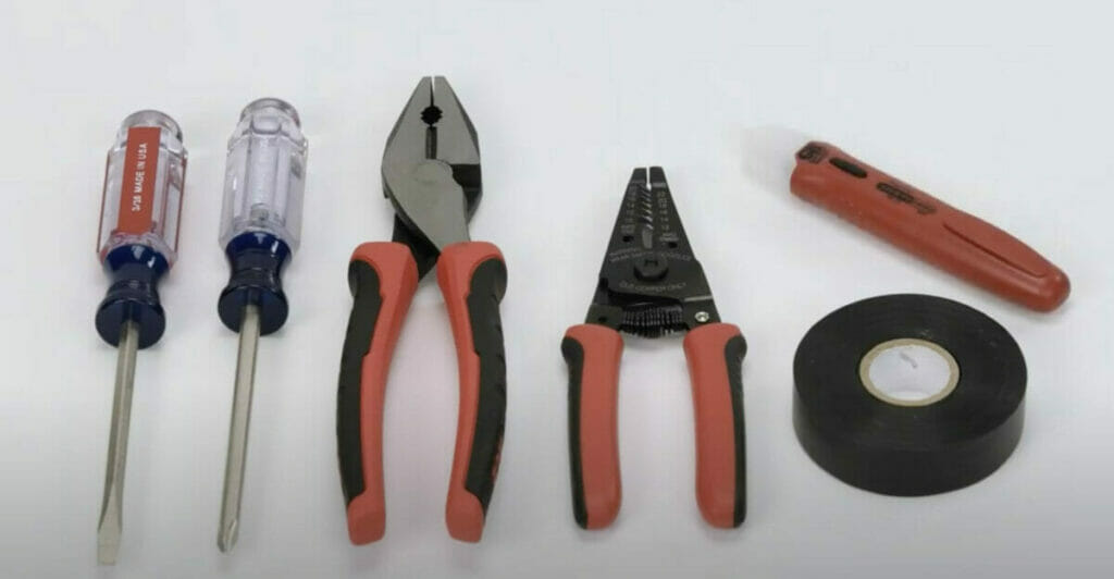 tools for opening floor outlet