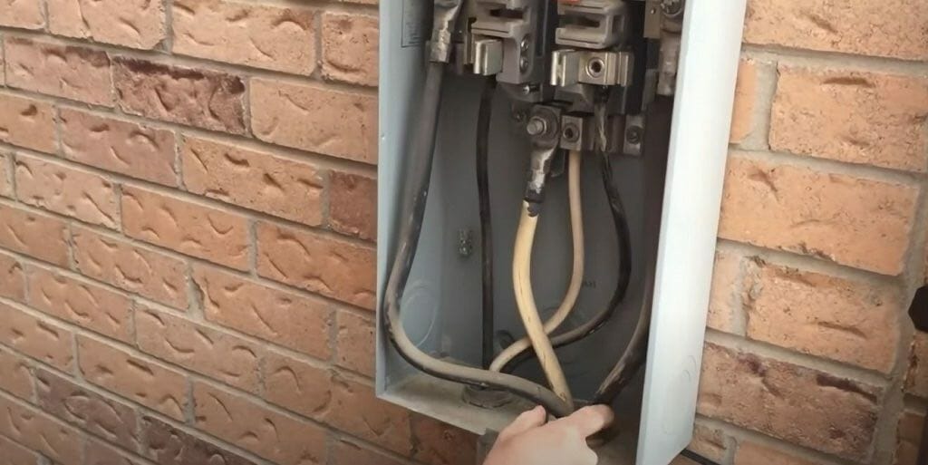 wire connection on electrical panel