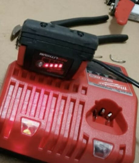 red light of a Milwaukee battery indicates that the battery is fixed