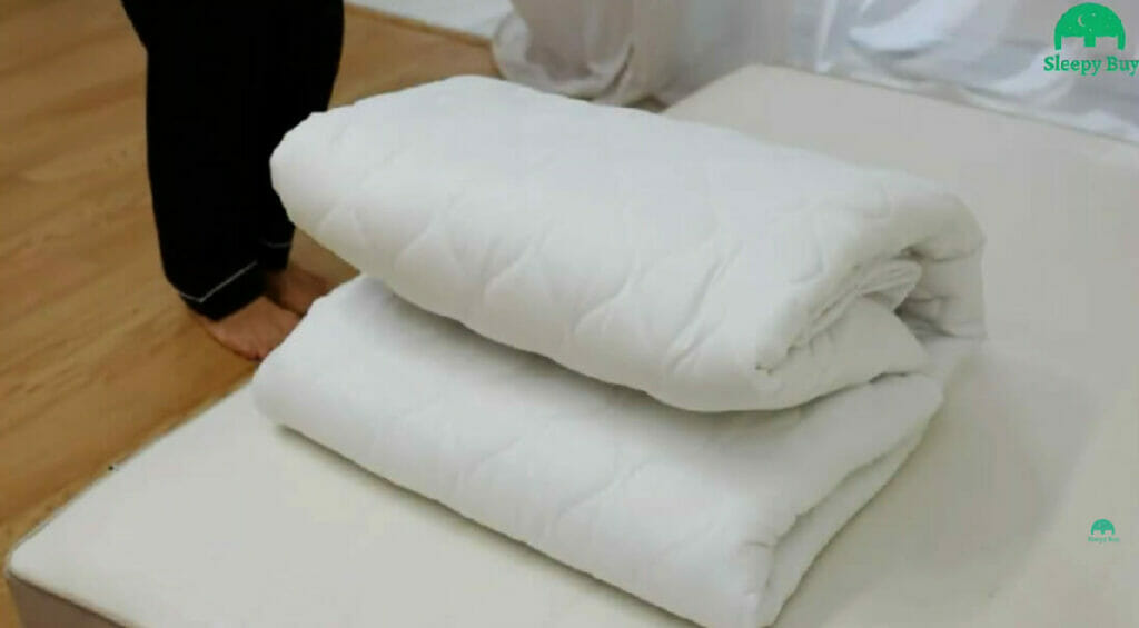 a folded mattress heating pad