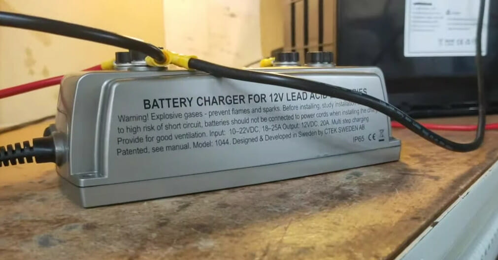 battery charger for 12v lead acid battery