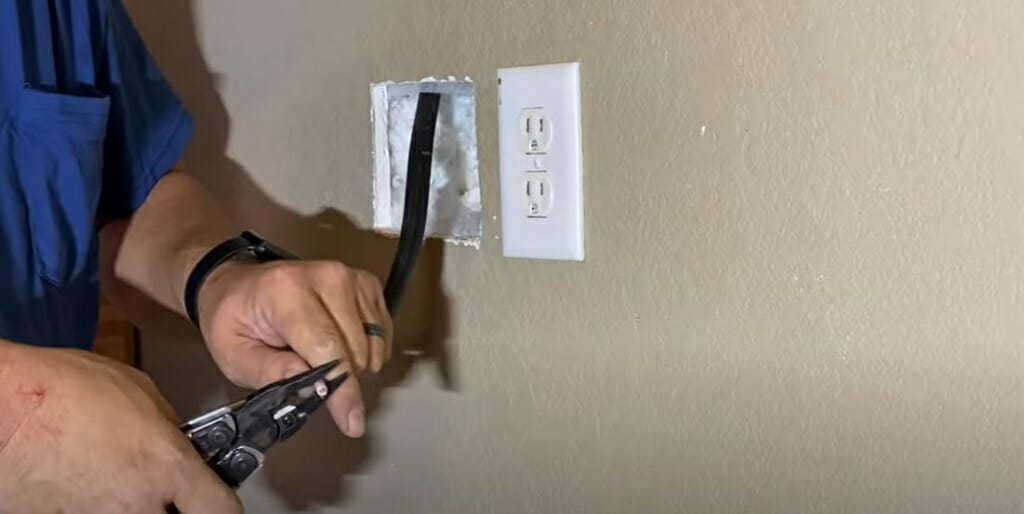 connecting the run wires to the outlet