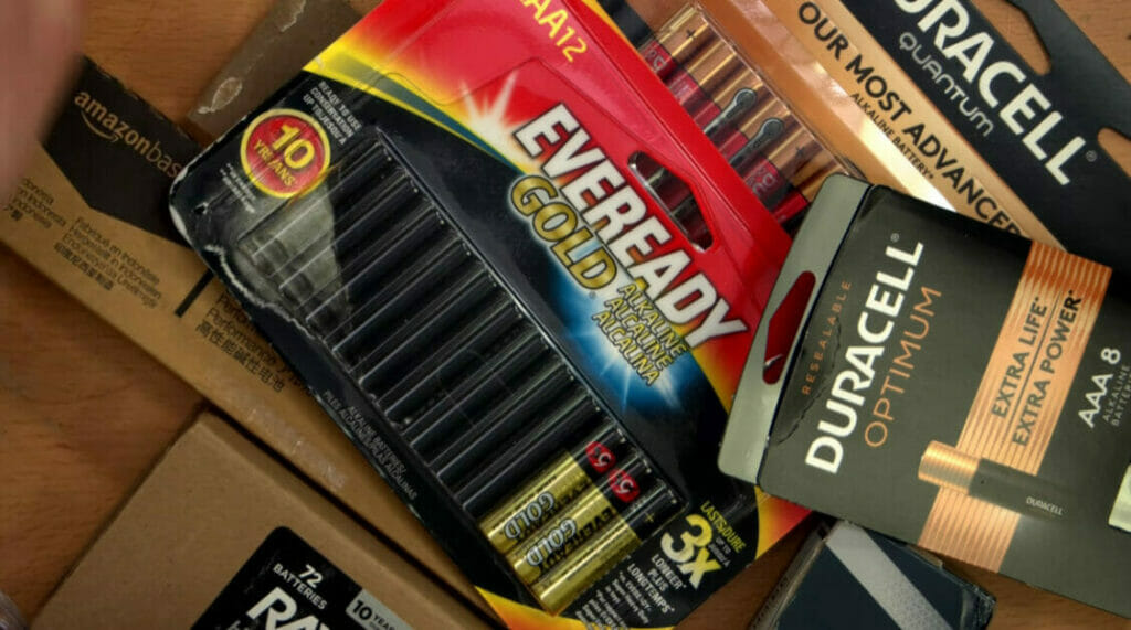 eveready and duracell brand of triple A battery