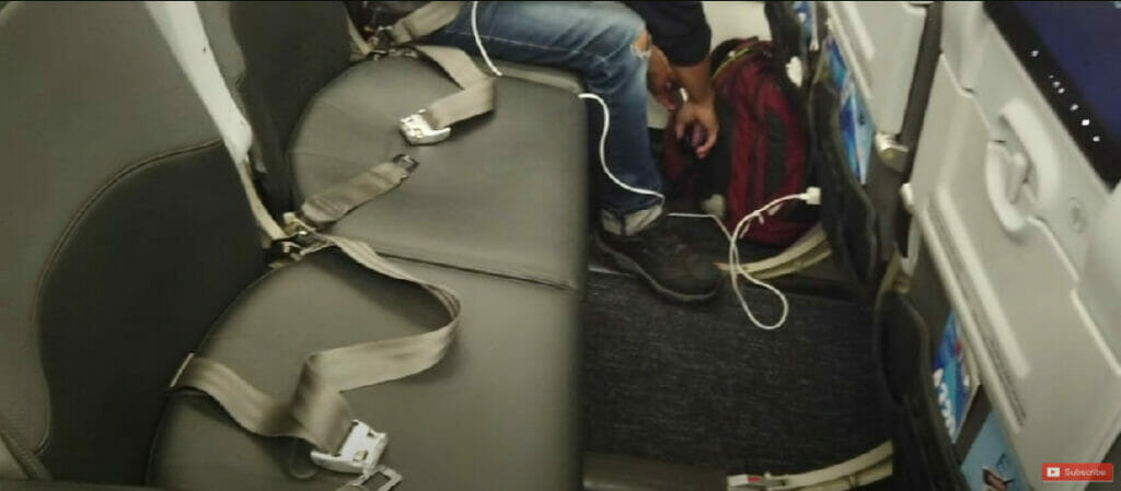 man charge on plane's outlet