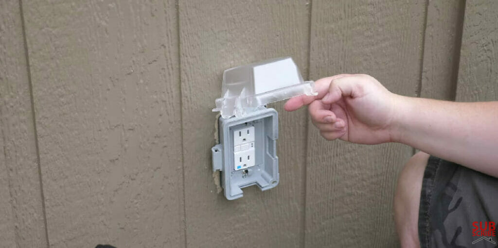 outdoor outlet's in-use covers