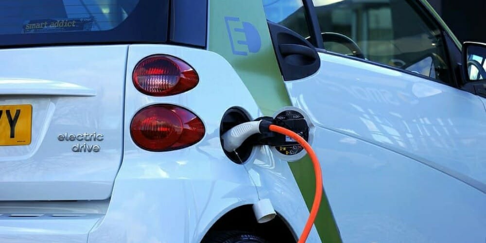 charging a hybrid electric car