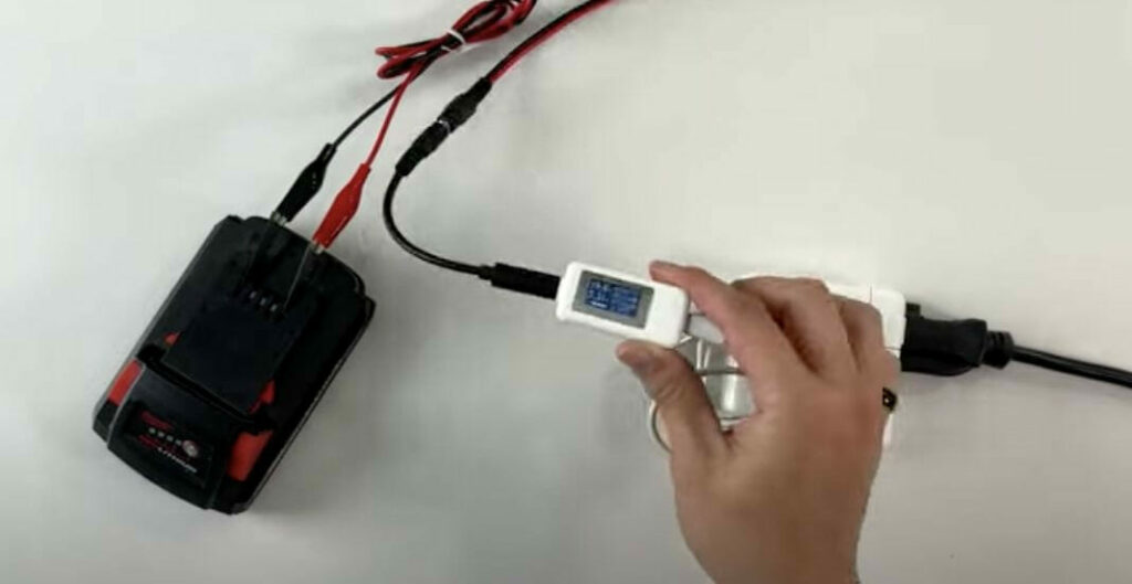 charging a Milwaukee battery by using a laptop charger