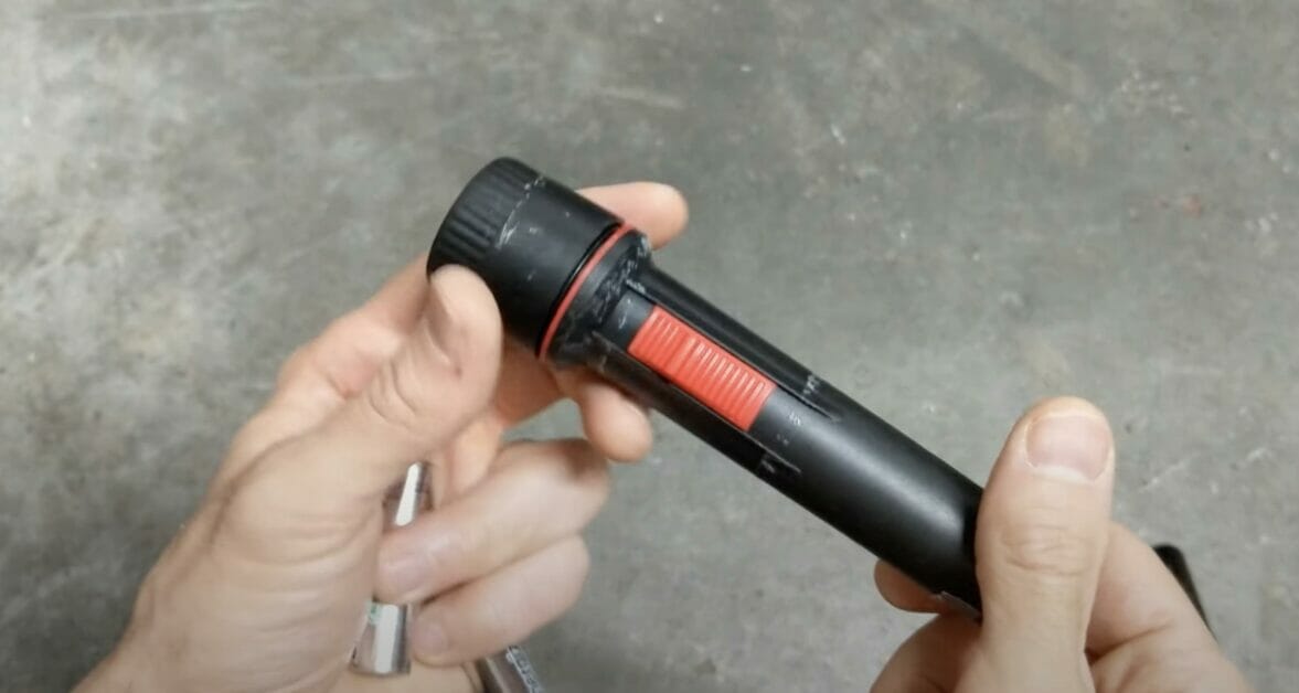 How to Put Batteries in a Flashlight (3 Methods)